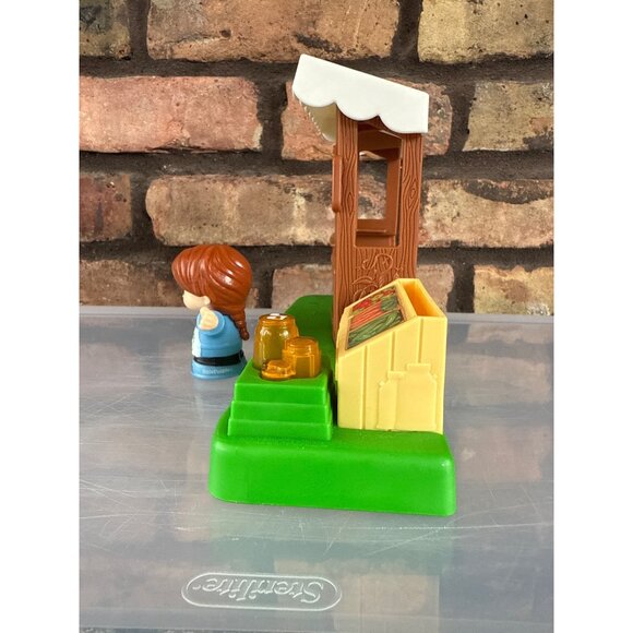 Fisher-Price Little People Farmers Market Garden & Stand With Accessories - Picture 4 of 9
